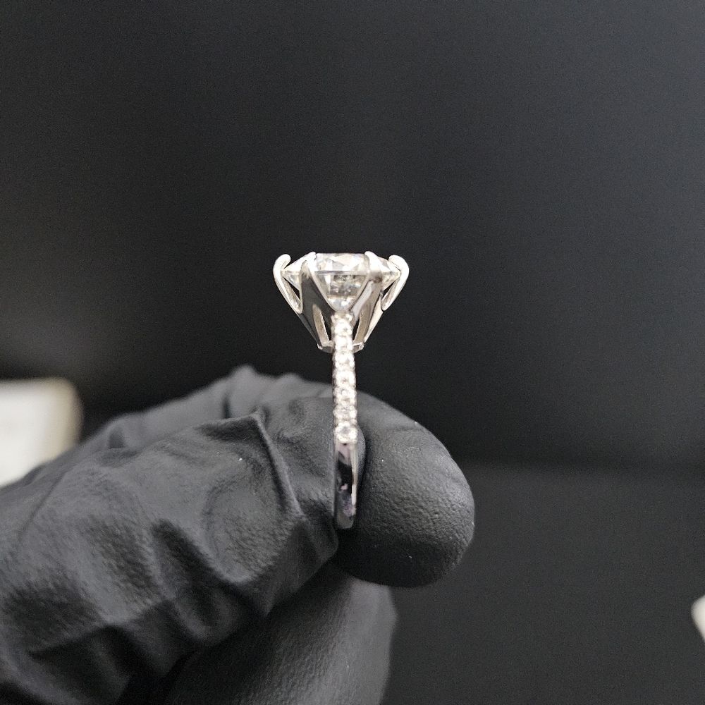 5ct Moissanite Ring with CZ - Picture 2 of 4